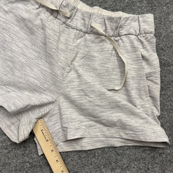 Lululemon Shorts Womens 6 Light Gray White Micro Stripe Lined Running Drawstring - Picture 9 of 10